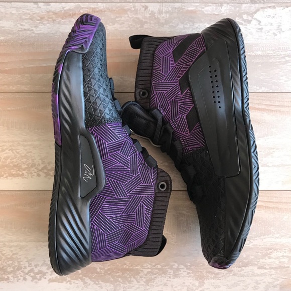 NWT Adidas Dame 5 Marvel “ Black Panther” Shoes - Picture 5 of 7